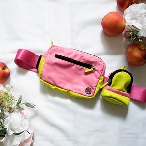 Steve Madden banana belt bag